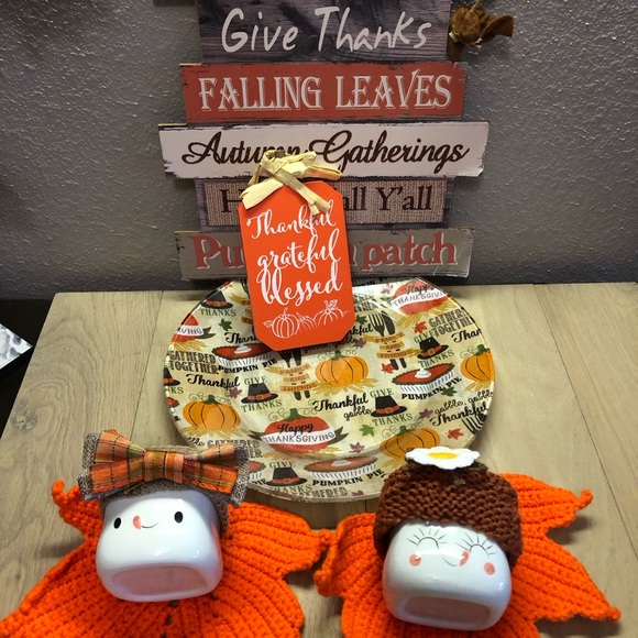 Fall/Thanksgiving Decor . AVAFORT Marshmallows Shaped Hot Chocolate Mini Mugs - Picture 3 of 3